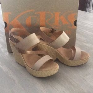 Korks wedge sandals